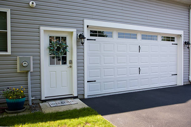 24/7 Emergency Garage Door Panel Replacement experts in Mercer County County, WV